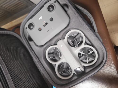 DJI Neo. Mini Drone with 4K UHD Camera for Adults. 135g Self Flying Drone that Follows You. Palm Takeoff. Subject Tracking. QuickShots. Stabilized Video. Built-In Propeller Guard (Controller-Free) photo review