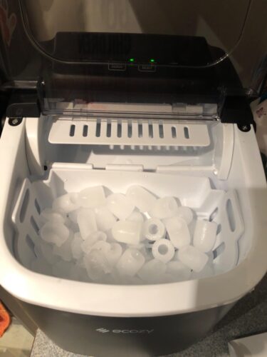 ecozy Portable Countertop Ice Maker - 9 Ice Cubes in 6 Minutes. 26 lbs Daily Output. Self-Cleaning with Ice Bags. Scoop. and Basket for Kitchen. Office. Bar. Party - Black photo review