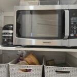 TOSHIBA EM131A5C-BS Countertop Microwave Ovens 1.2 Cu Ft. 12.4 Removable Turntable Smart Humidity Sensor 12 Auto Menus Mute Function ECO Mode Easy Clean Interior Black Color 1000W photo review