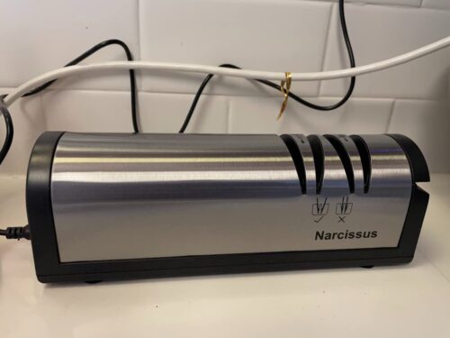 Narcissus Knife Sharpener. Professional 2 Stage Electric Knife Sharpener for Quick Sharpening & Polishing. with Scissors Sharpener and Metal Dust Collection Box. Stainless Steel. Silver photo review