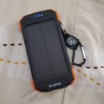 BLAVOR Solar Power Bank 10.000mAh. Portable Wireless Charger. 20W Fast Charging External Battery Pack with USB C for Cell Phones. Solar Panel Charging with Dual Flashlight for Camping photo review