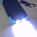 BLAVOR Solar Power Bank 10.000mAh. Portable Wireless Charger. 20W Fast Charging External Battery Pack with USB C for Cell Phones. Solar Panel Charging with Dual Flashlight for Camping photo review