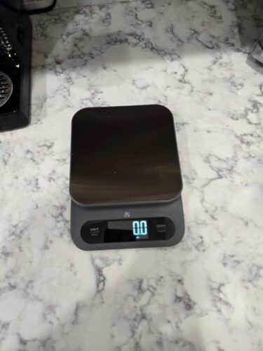 Greater Goods Digital Food Scale for Kitchen & Baking. 10kg/22lb High-Capacity Weight Scale with 1g Precision. Stainless Steel Platform. Hi-Def LCD. Ideal for Bread. Sourdough & Bulk Cooking photo review