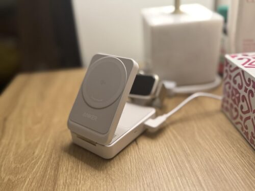 Anker MagGo 3 in 1 iPhone 17 Charging Station. MagSafe-Compatible Wireless Charger Stand. Qi2 Certified 15W Foldable Charger for iPhone 17/16/15/14/13/12. AirPods. Apple Watch Ultra(Adapter Included) photo review