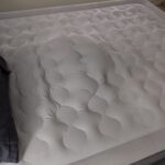 Intex 64447ED Dura-Beam Deluxe Ultra Plush Air Mattress with Headboard: Fiber-Tech – Queen Size – Built-in Electric Pump – 18in Bed Height – 600lb Weight Capacity photo review