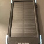 BLAVOR Solar Power Bank 10.000mAh. Portable Wireless Charger. 20W Fast Charging External Battery Pack with USB C for Cell Phones. Solar Panel Charging with Dual Flashlight for Camping photo review