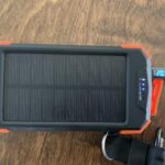 BLAVOR Solar Power Bank 10.000mAh. Portable Wireless Charger. 20W Fast Charging External Battery Pack with USB C for Cell Phones. Solar Panel Charging with Dual Flashlight for Camping photo review