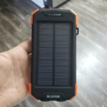 BLAVOR Solar Power Bank 10.000mAh. Portable Wireless Charger. 20W Fast Charging External Battery Pack with USB C for Cell Phones. Solar Panel Charging with Dual Flashlight for Camping photo review