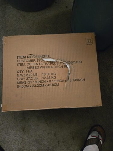 Intex 64447ED Dura-Beam Deluxe Ultra Plush Air Mattress with Headboard: Fiber-Tech – Queen Size – Built-in Electric Pump – 18in Bed Height – 600lb Weight Capacity photo review