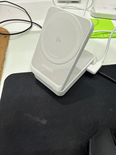 Anker MagGo 3 in 1 iPhone 17 Charging Station. MagSafe-Compatible Wireless Charger Stand. Qi2 Certified 15W Foldable Charger for iPhone 17/16/15/14/13/12. AirPods. Apple Watch Ultra(Adapter Included) photo review