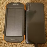 BLAVOR Solar Power Bank 10.000mAh. Portable Wireless Charger. 20W Fast Charging External Battery Pack with USB C for Cell Phones. Solar Panel Charging with Dual Flashlight for Camping photo review
