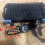 BLAVOR Solar Power Bank 10.000mAh. Portable Wireless Charger. 20W Fast Charging External Battery Pack with USB C for Cell Phones. Solar Panel Charging with Dual Flashlight for Camping photo review